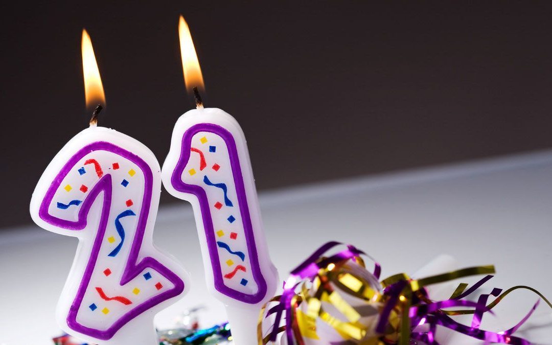 إحدى وعشرون عام